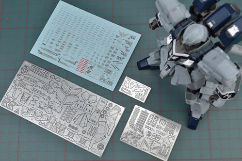 MADWORKS ETCHING PARTS -S07- HGUC MSN-06S-2 SINANJU STEIN + WATERSLIDE DECALS