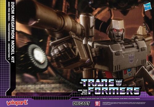 TRANSFORMERS GENERATION ONE AMK PRO SERIES 20cm MEGATRON MODEL KIT