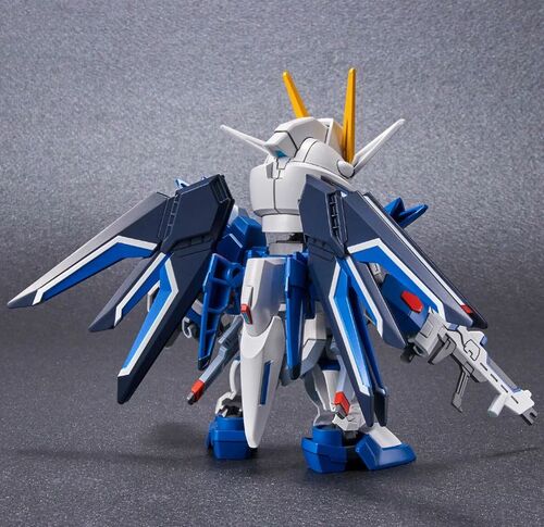 GUNDAM SD EX-STANDARD (020) - RISING FREEDOM GUNDAM